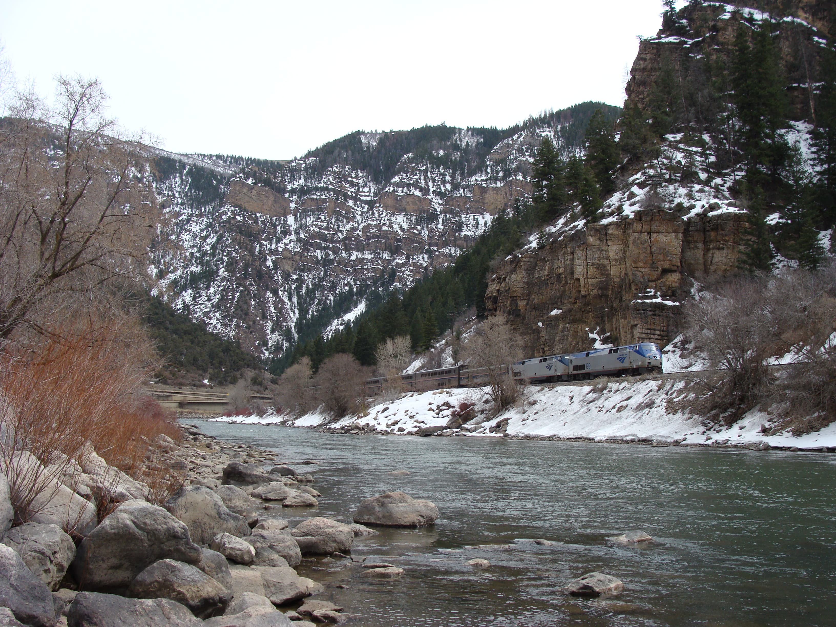 Glenwood Canyon Trail at Grizzly Creek