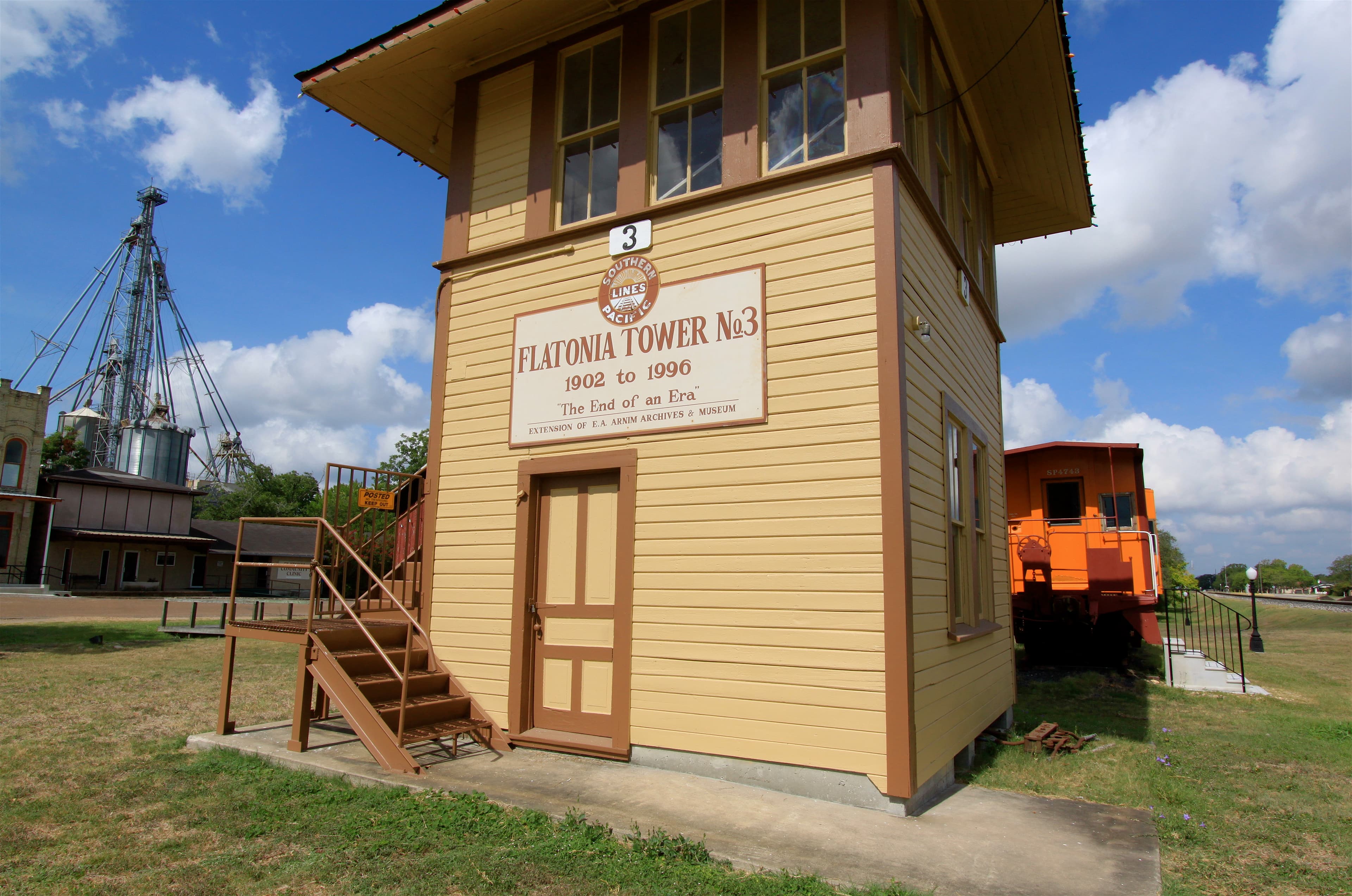 Flatonia (Railfan Tower)