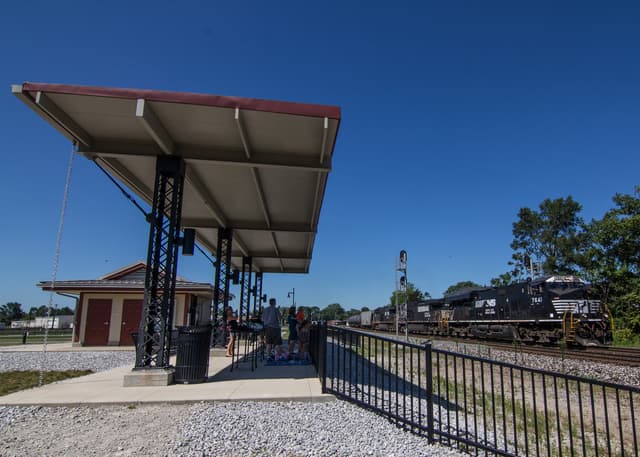 Fostoria Iron Triangle Rail Park