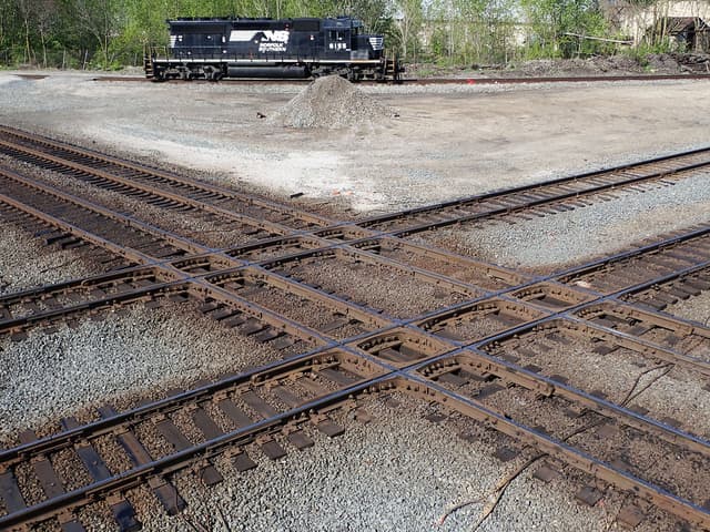 Marion (CSX/NS Diamonds)