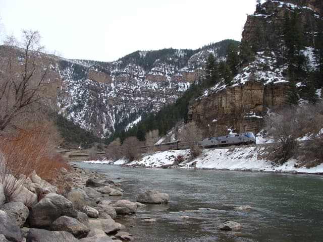 Glenwood Canyon Trail at Grizzly Creek